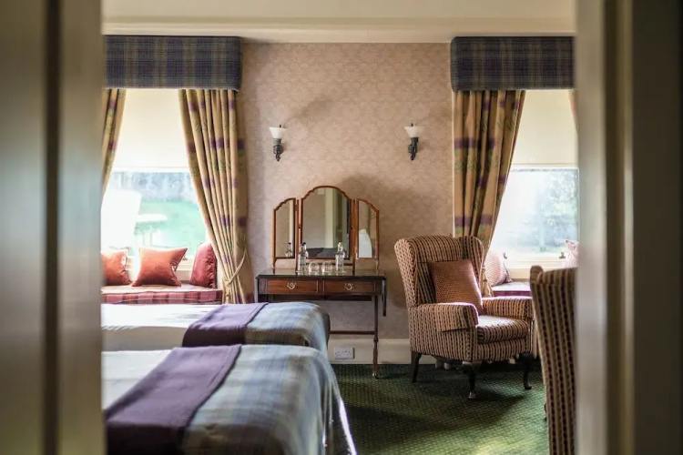 Open Arms Hotel