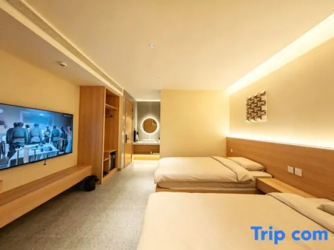 Standard Twin room with mountain view