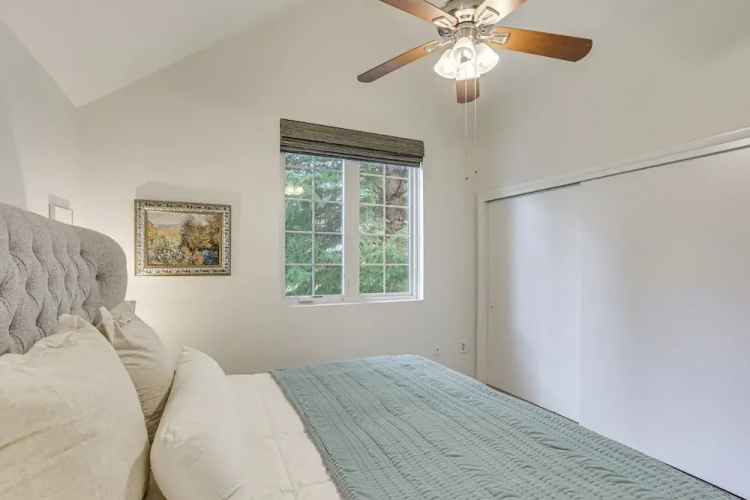 Hike, Ski & Golf: Fully Renovated Edwards Townhome