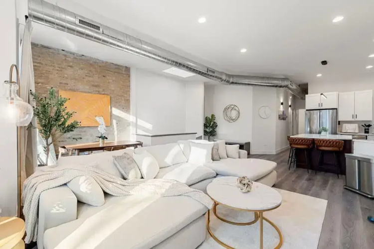 Luxury 2BR Condo in Wicker Park