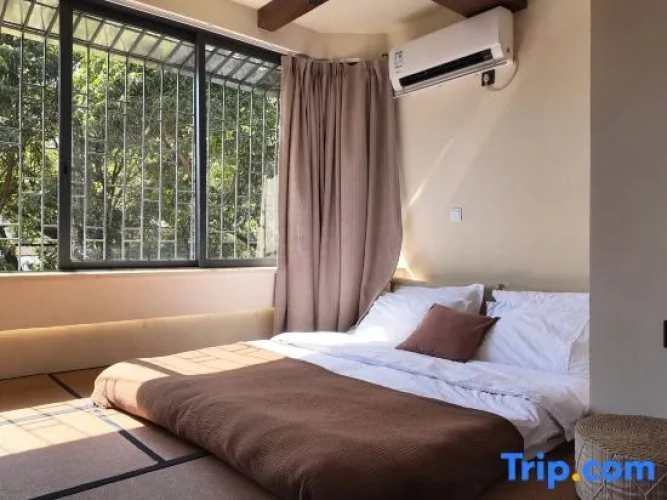 3 Bedrooms Standard Family room