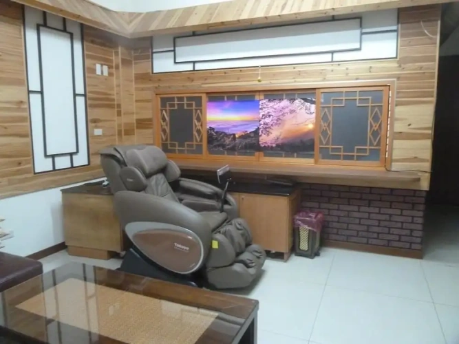 Standard Quadruple Family room