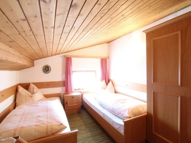 3 Bedrooms Classic Apartment with balcony