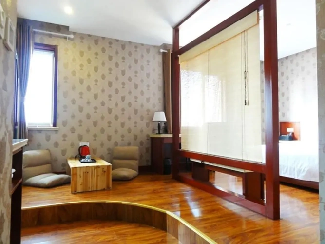 Deluxe Twin room with city view