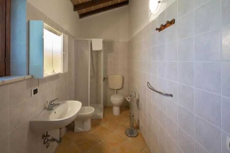 2 Bedrooms Sextuple Apartment