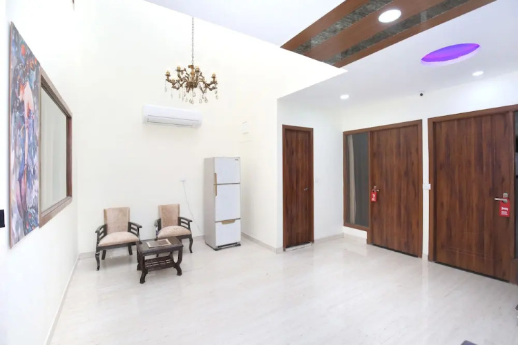 OYO 322 Hotel Royal