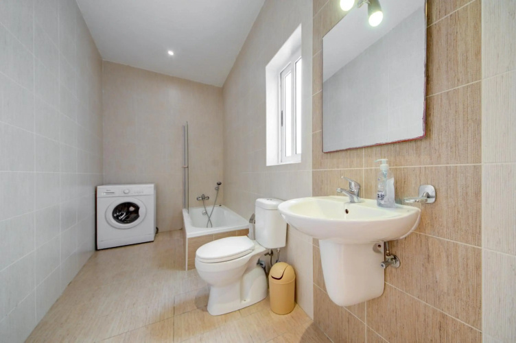 Sliema Ferries 2-bedroom Apt with views