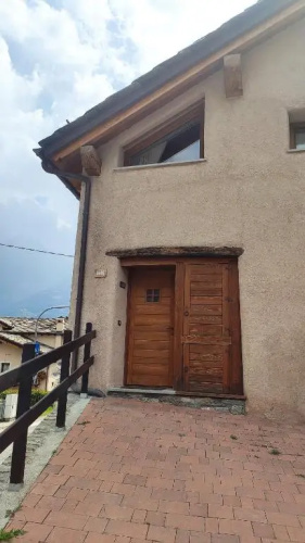 Tra Montagna E Citta