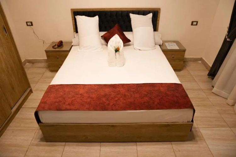 Heru Pyramids View Hotel