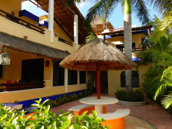 La Buena Vida Suites
