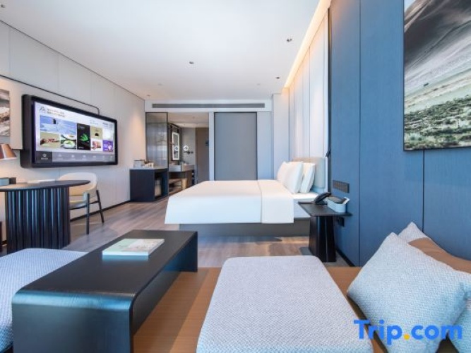 Standard Double room with city view