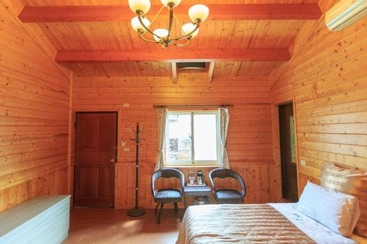 Double Chalet