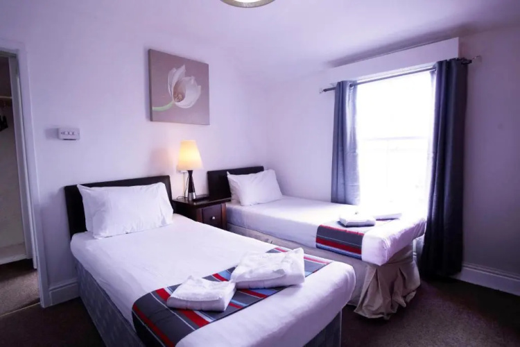 The Broadway Hotel