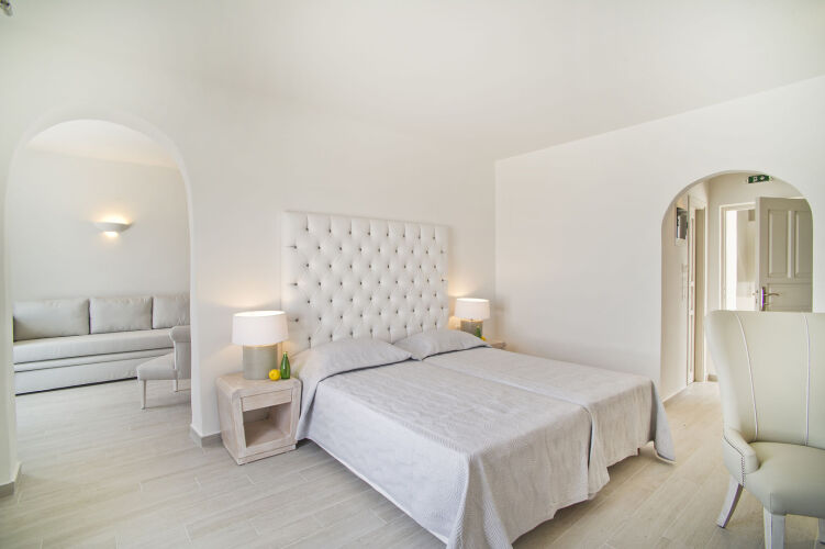 Santorini PalaceOver view