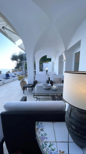 Villa di fronte i faraglioni