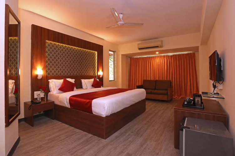 Hotel Shantiidoot