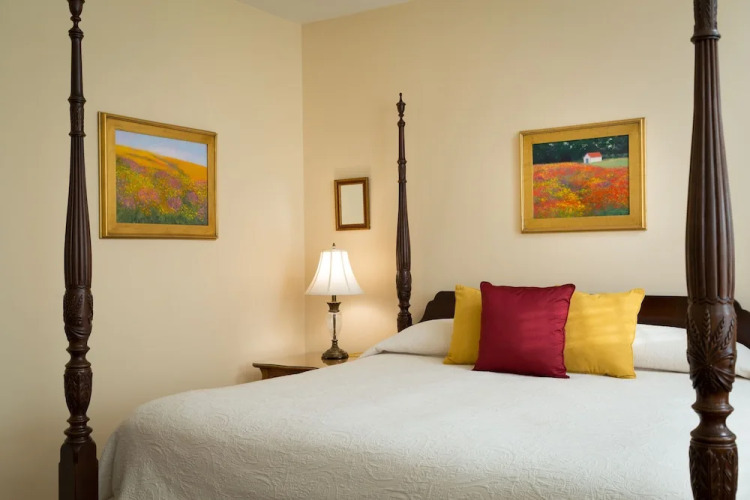 Woodley Park Guest HouseOver view