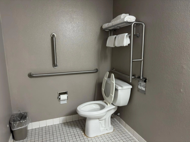 Motel 6 Hartford - Enfield photo 8