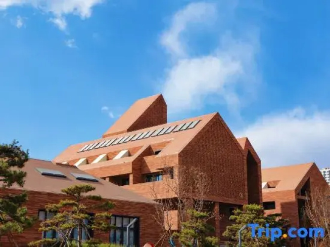 Tangshan Hotel
