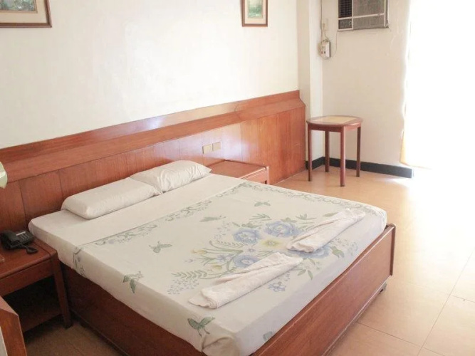 Evergreen Hotel
