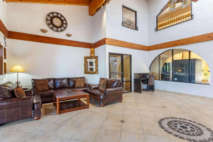 Quality Inn Phoenix Scottsdale West