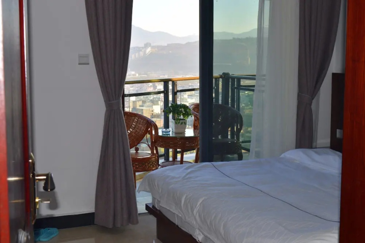 Dali Woju Seaview Hostel