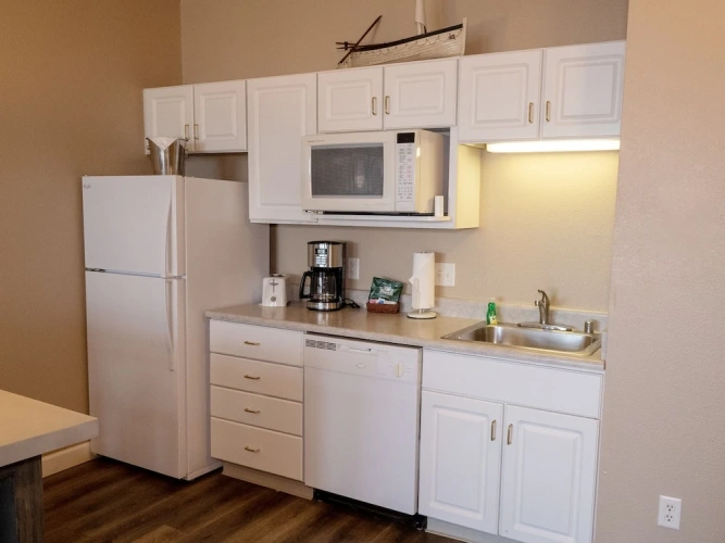 1 Bedroom Suite with lake view