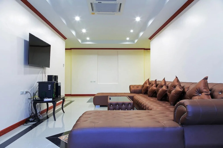 Royal Graces Luxury