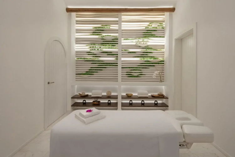 Anantara Santorini Abu Dhabi Retreat - Adults Only