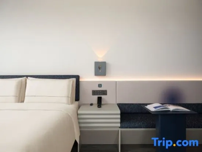 Superior Double room with city view