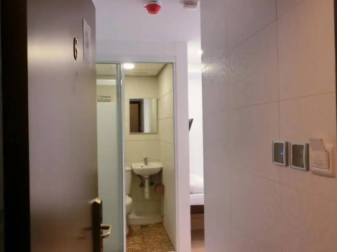 Yee King Hotel