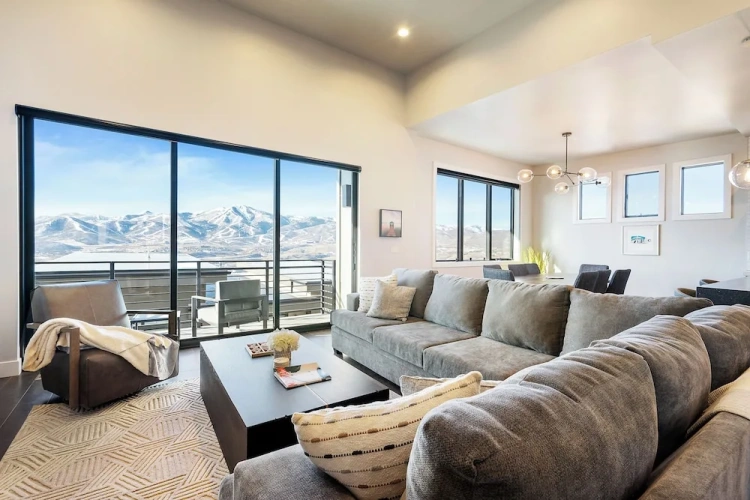 3 Bedrooms Apartment with balcony