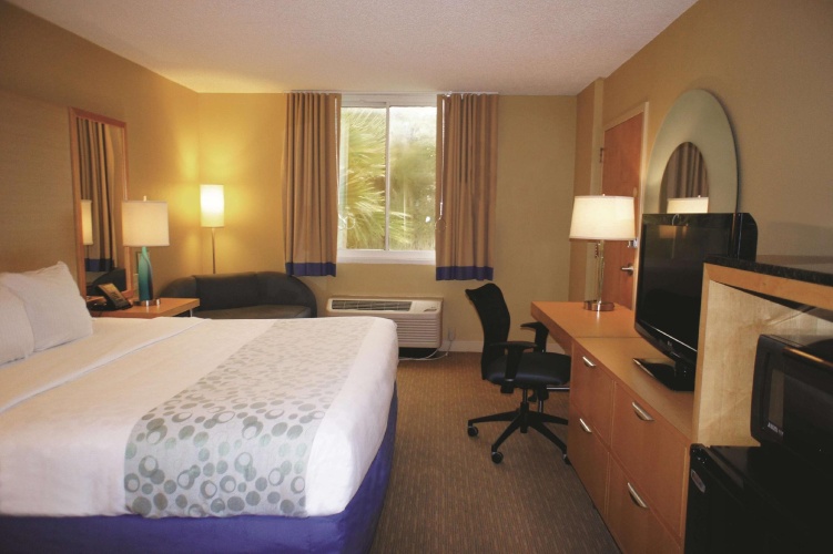 Double Mobility/Hearing Accessible room