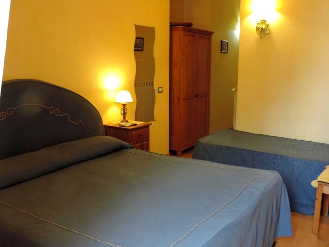 Standard Triple room with balcony