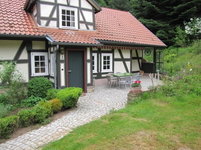 2 Bedrooms Cottage
