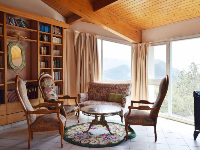 Mountain View Retreat, Diois