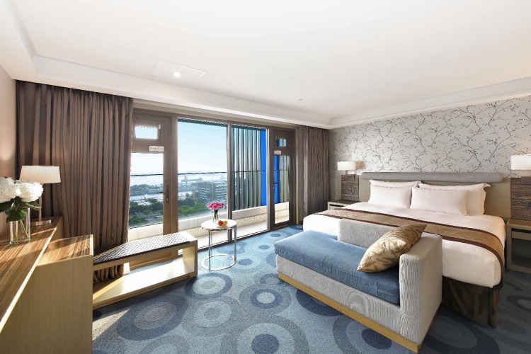 Superior room with harbour view