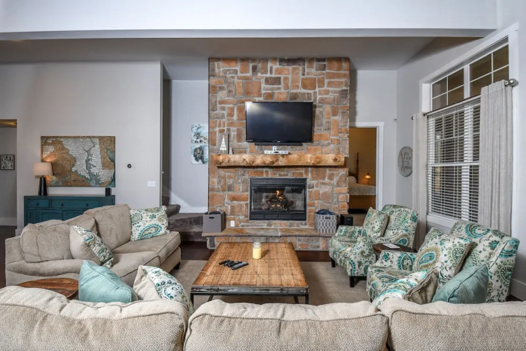 Biltmore Chalet by Taylor Made Deep Creek