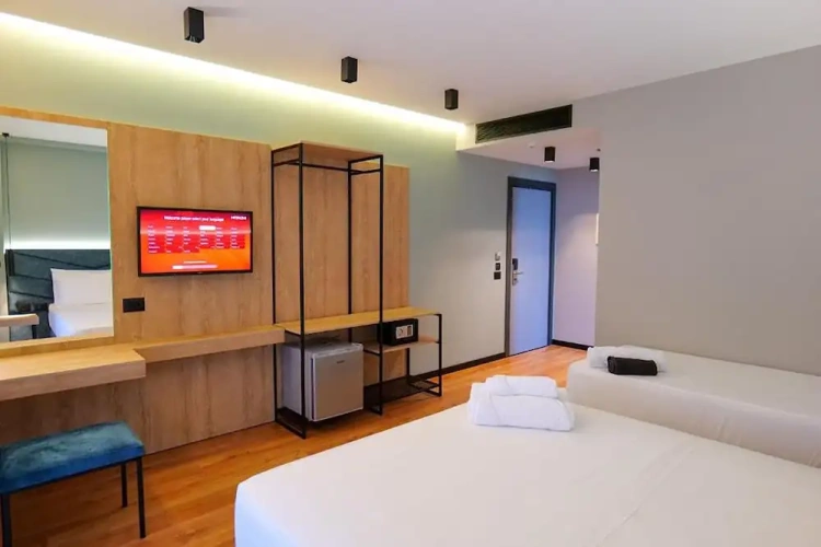 Standard Triple Basement room