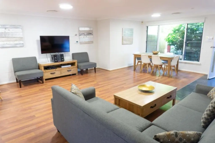 3 Bedrooms Deluxe Cottage