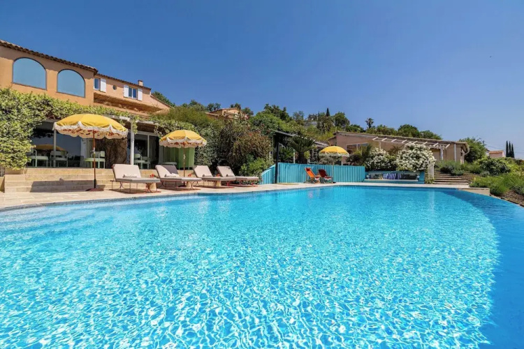 Charming Flat in a Provencal Villa - 2p