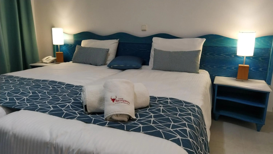 Knossos Hotel
