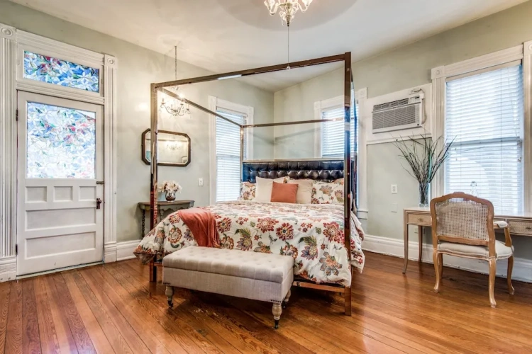 Suite with balcony