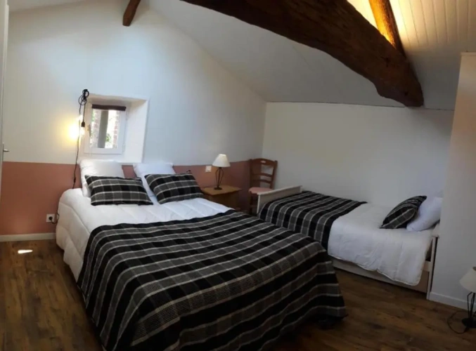 2 Bedrooms Cottage