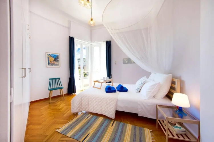3 Bedrooms Apartment