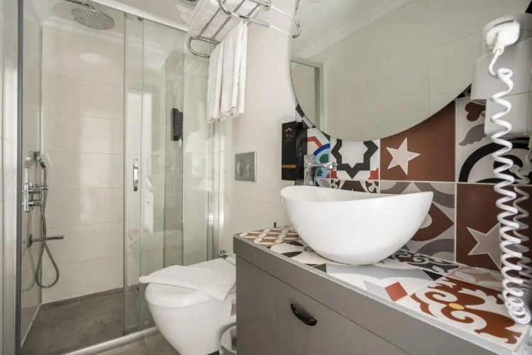 Delightful Flat Near Hadrian s Gate