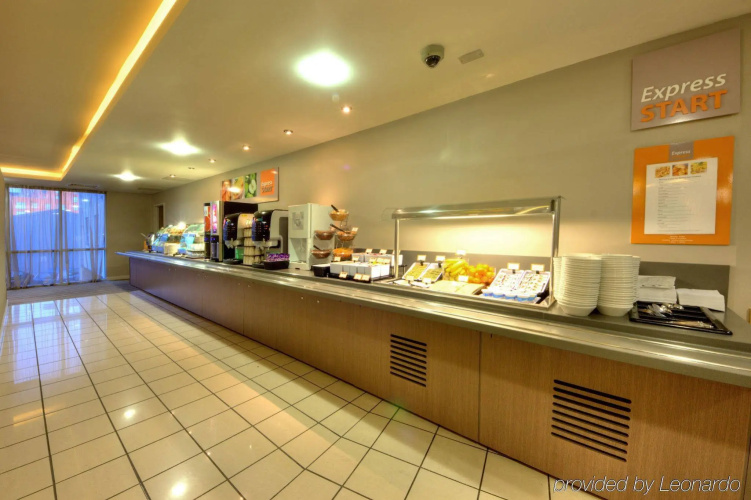 Holiday Inn Express Limehouse photo 26