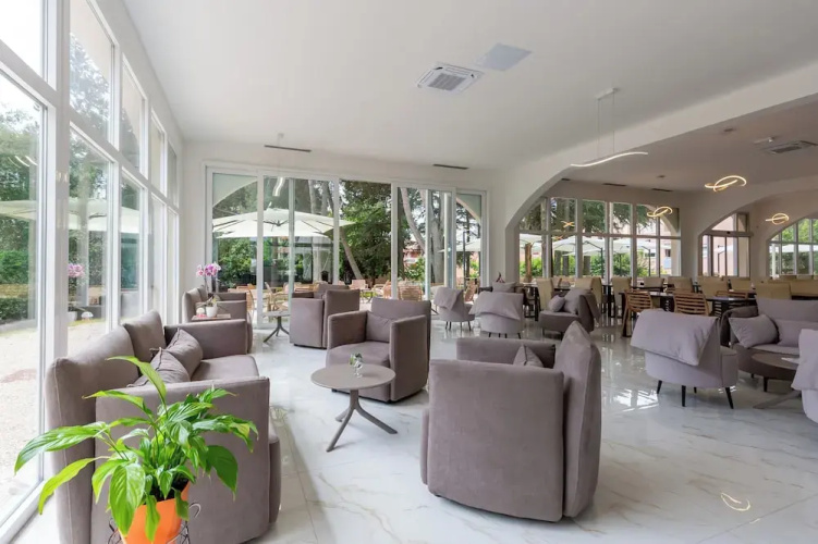 Hotel Emaus