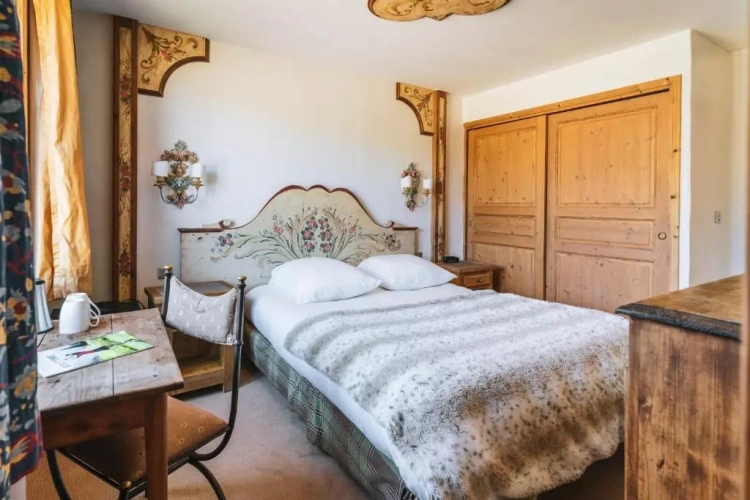 Classic Double room with mountain view