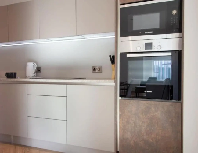 3 Bedrooms Apartment